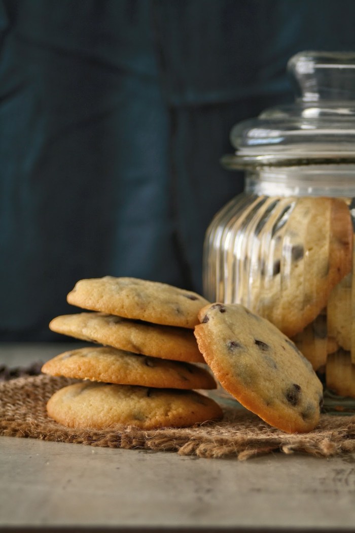 Tower of chocolate chip cookies