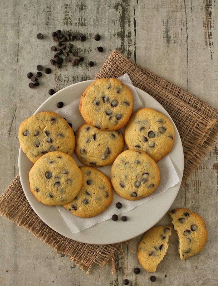 Chewy dark chocolate chip cookies