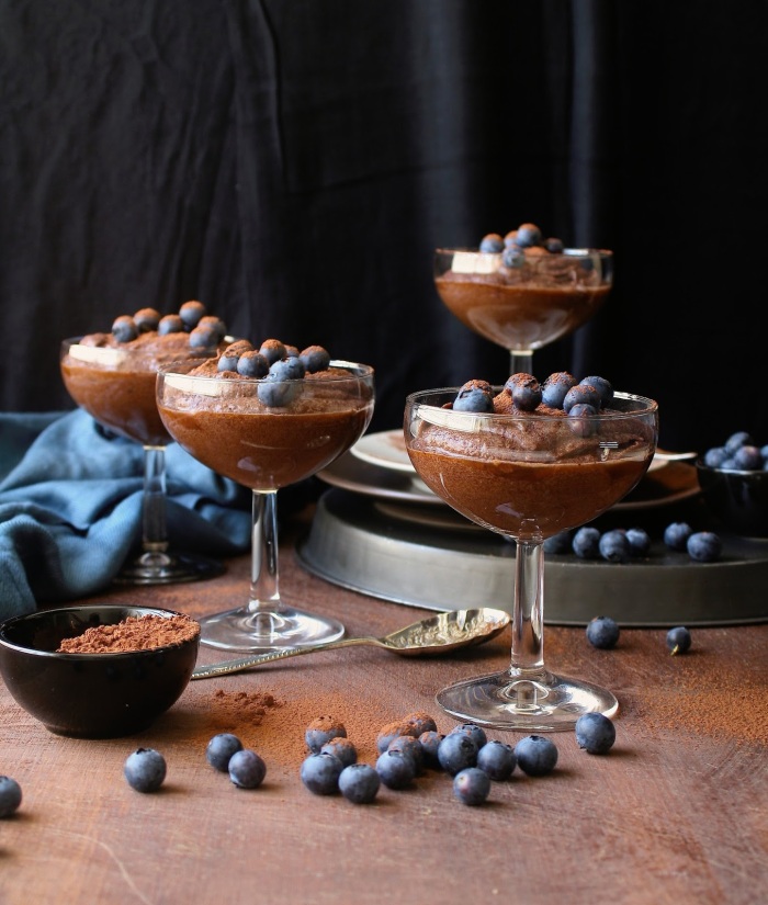 Delicious chocolate mousse that is sugar and gluten free and vegan. 