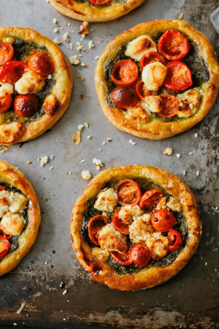 Tomato puff pastry tarts 