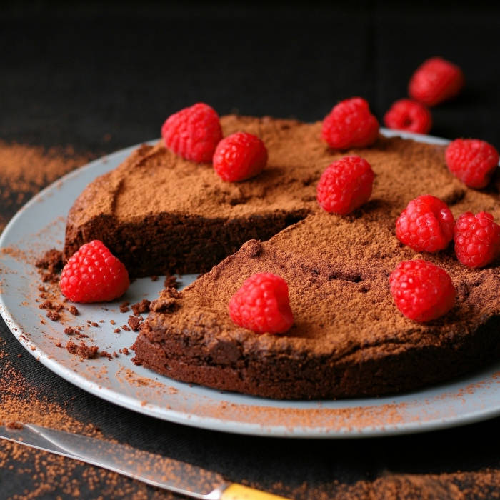 Flourless dark chocolate cake recipe