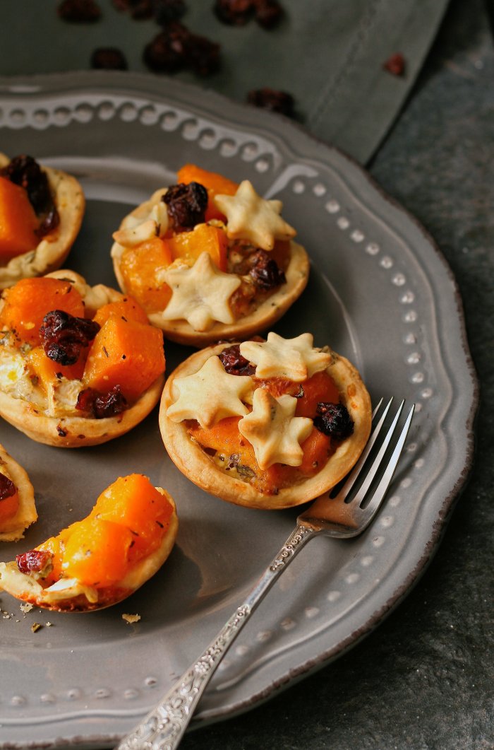 Butternut and brie tartlets with cranberries and shortcrust pastry
