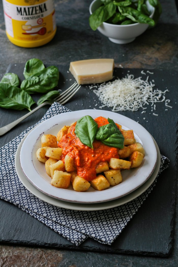 Parmesan gnocchi with cornflour and tomato sauce