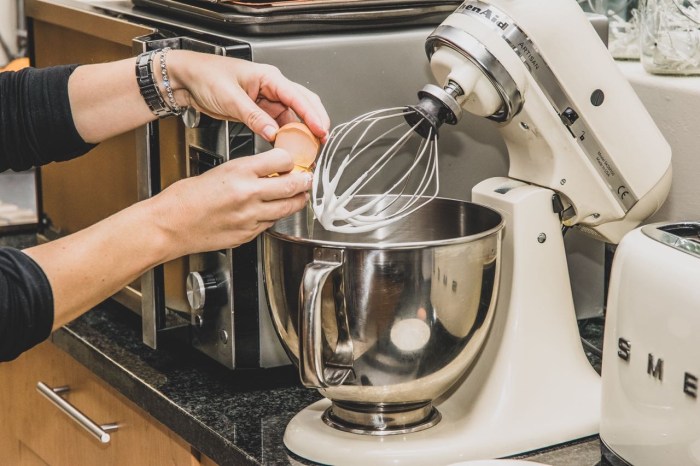 Chocolate and almond macaron recipe