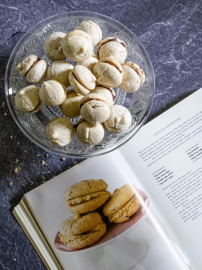 How to make almond macarons with chocolate ganache