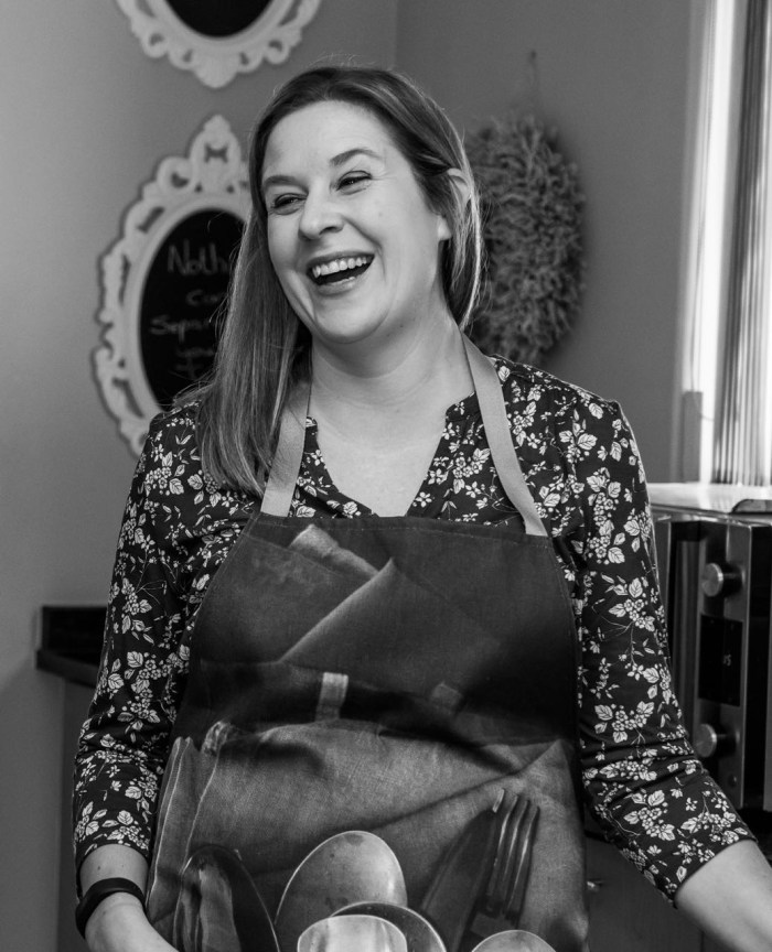 Chocolate and almond macaron recipe