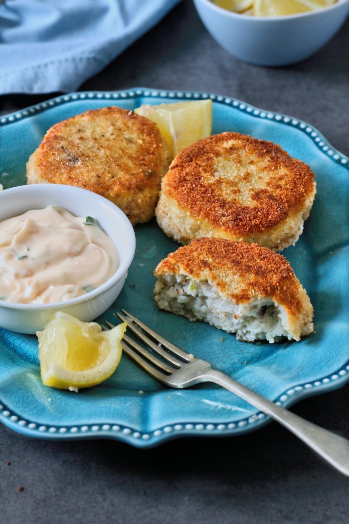 Fish cakes recipe with lime and coconut