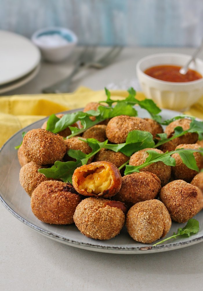 Cheese croquettes with sweet chilli sauce