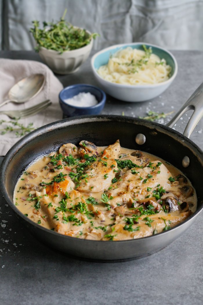 Easy chicken in a white wine and herb sauce. 