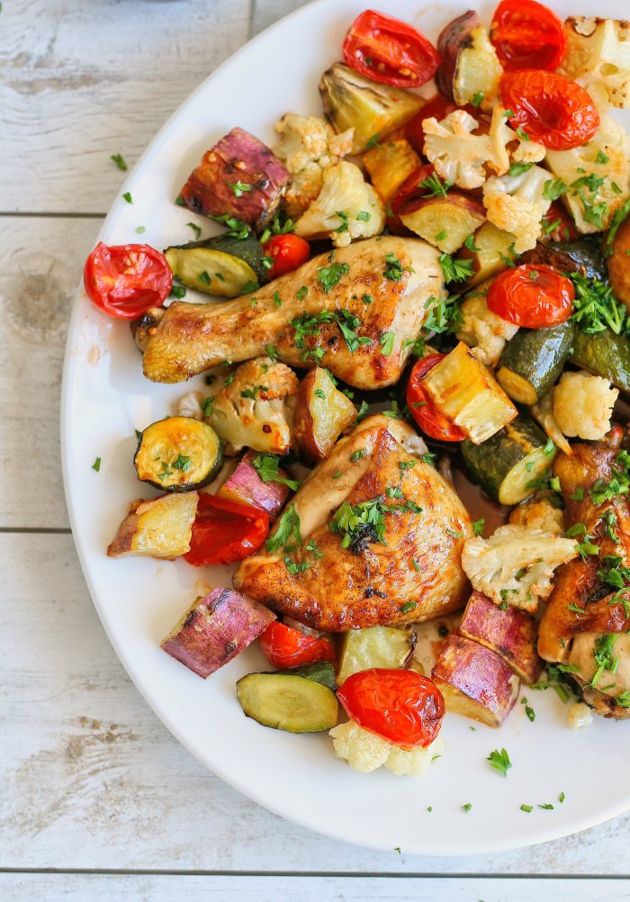 One tray supper with chicken and vegetables