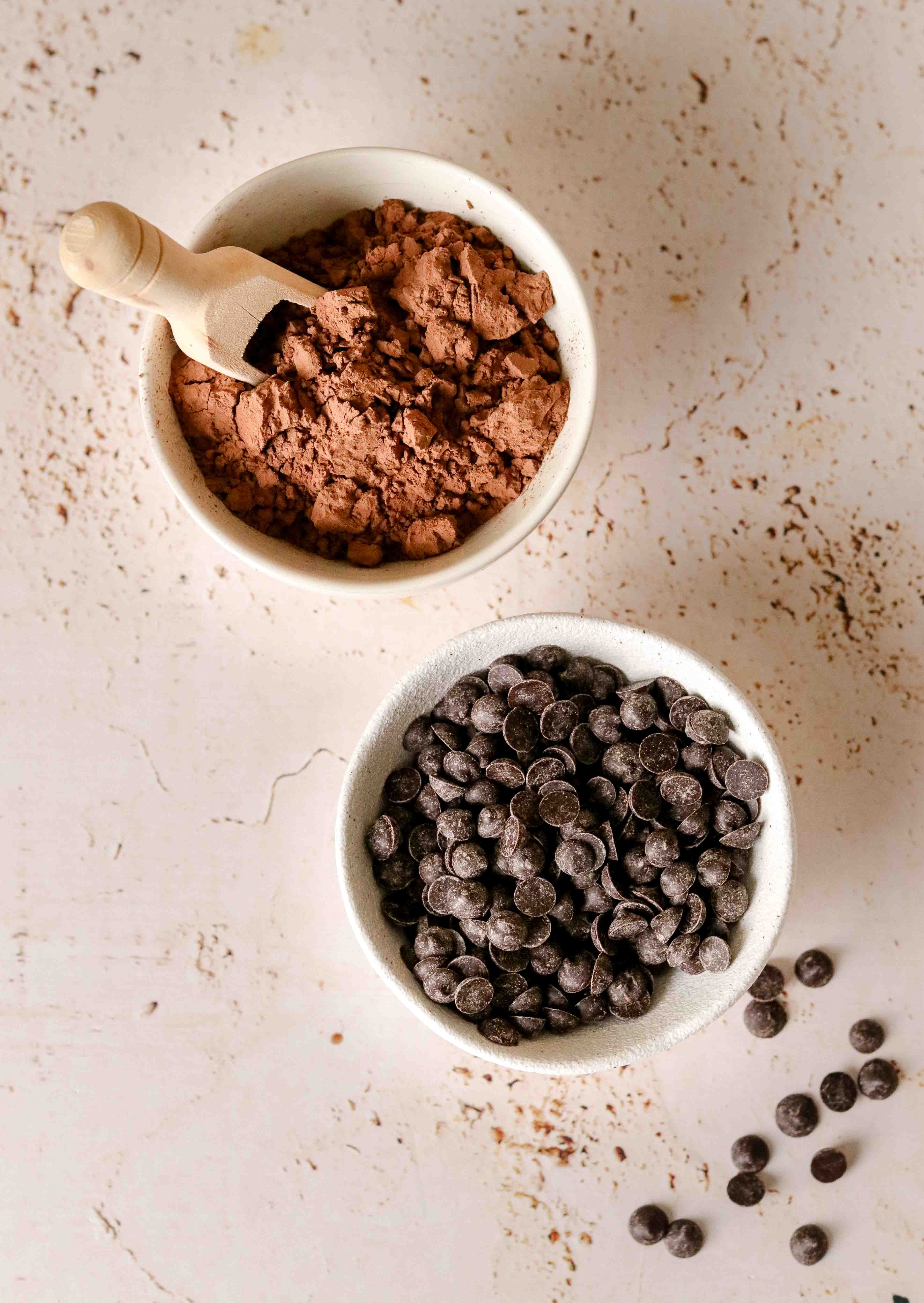 Bowls of cocoa and chocolate chips 