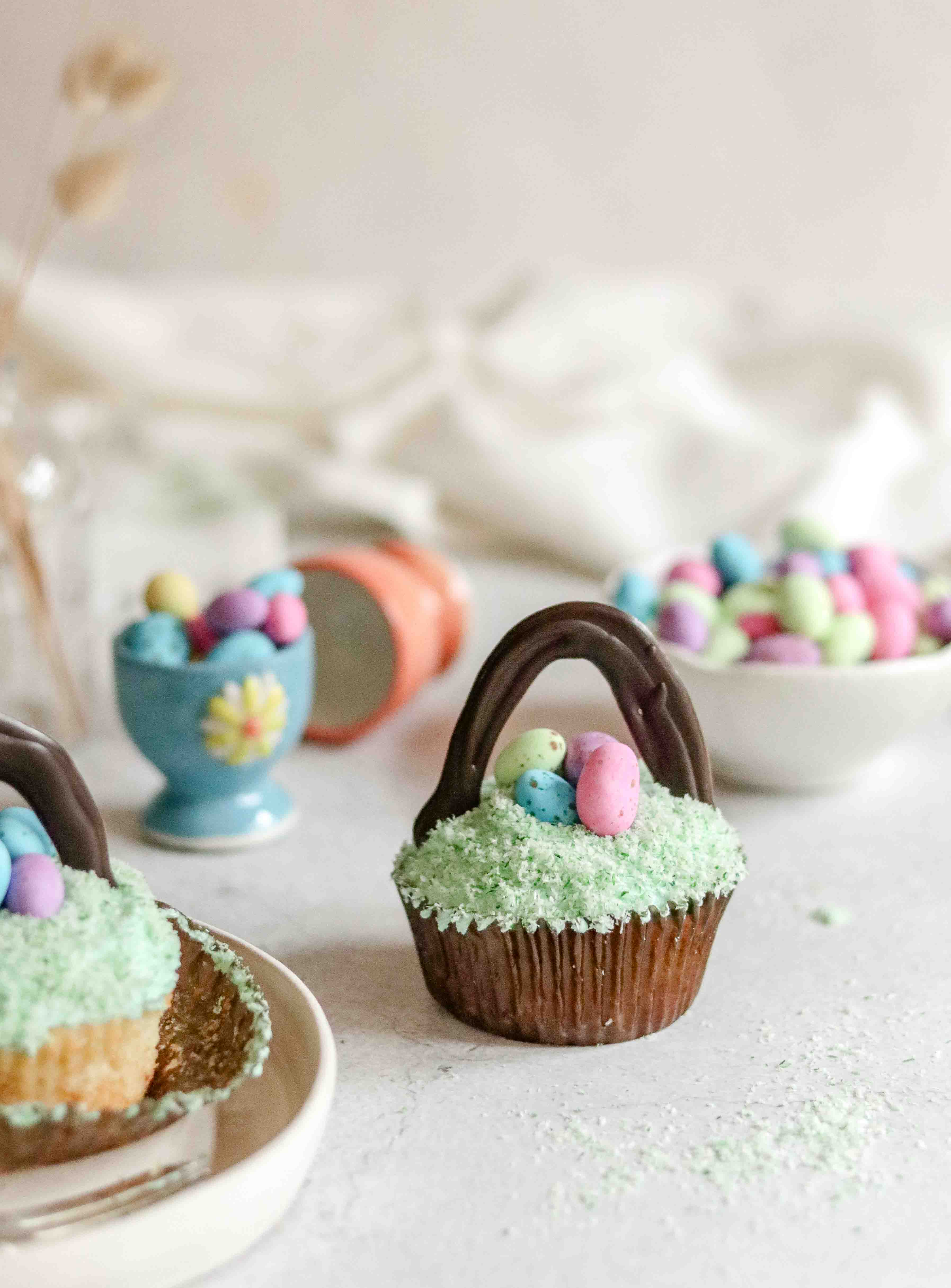 A photo of Easter cupcakes