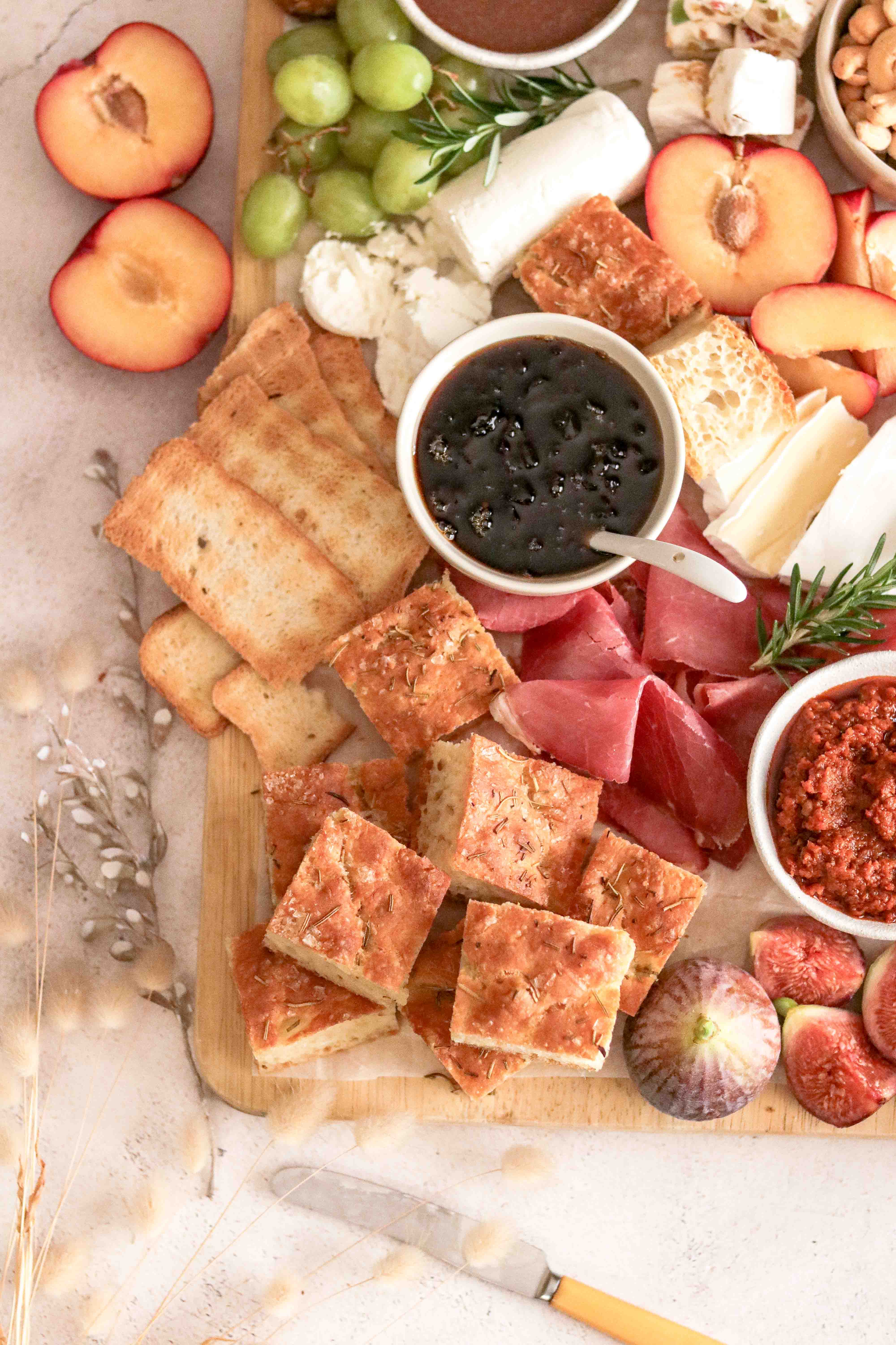 Photo of an autumn grazing board