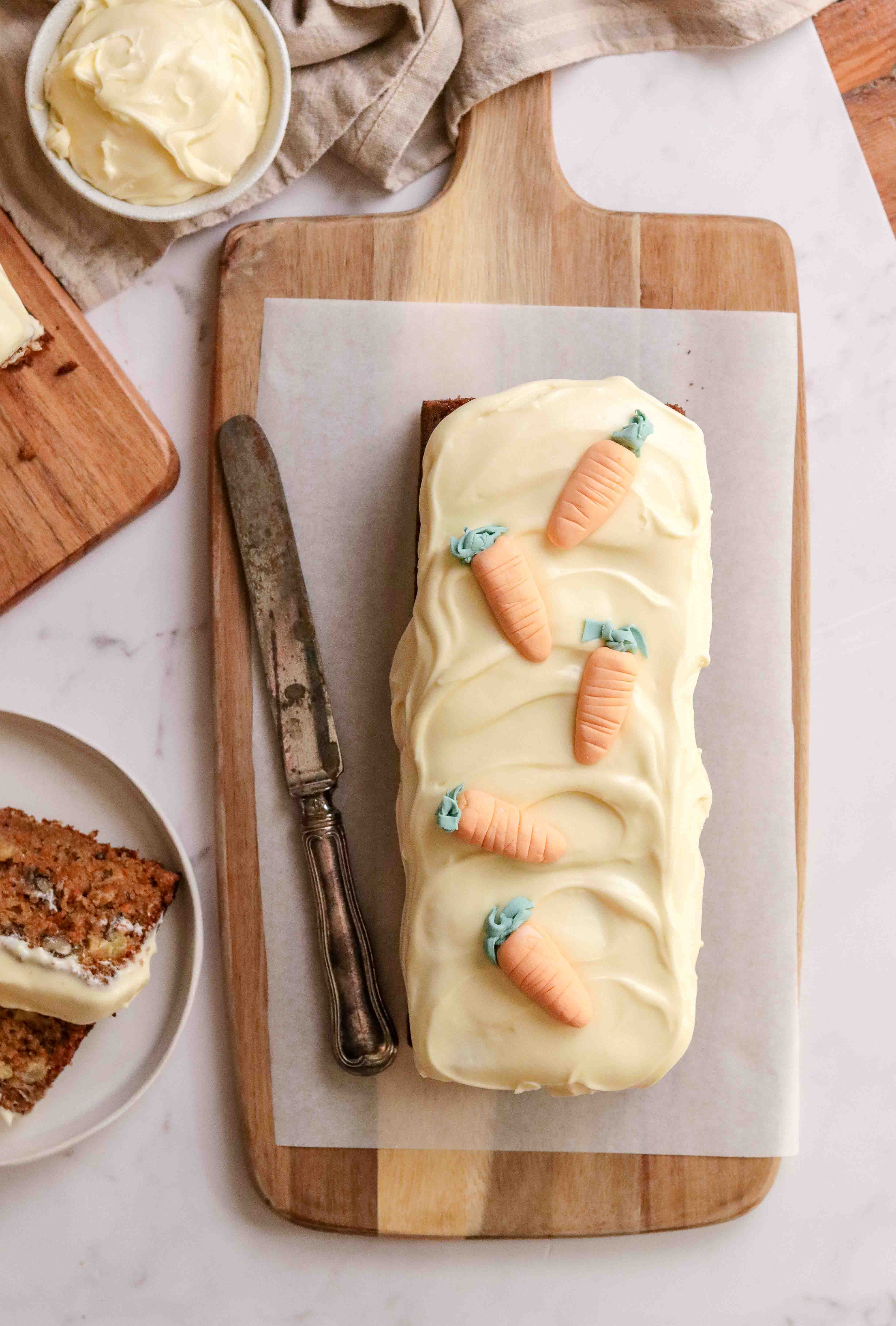 Carrot cake loaf cakes with pineapple and cream cheese icing