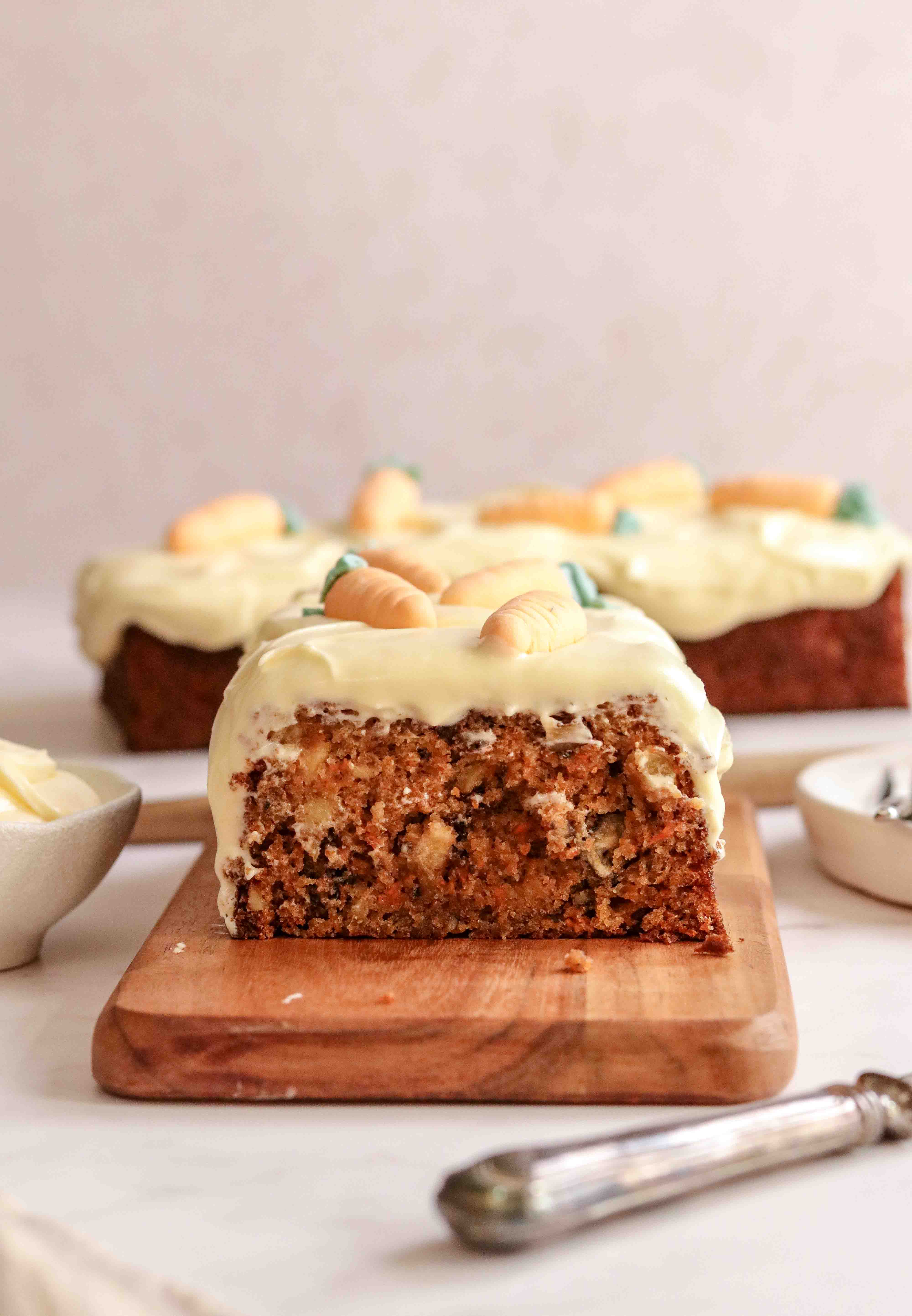 Carrot cake loaf cakes with pineapple and cream cheese icing