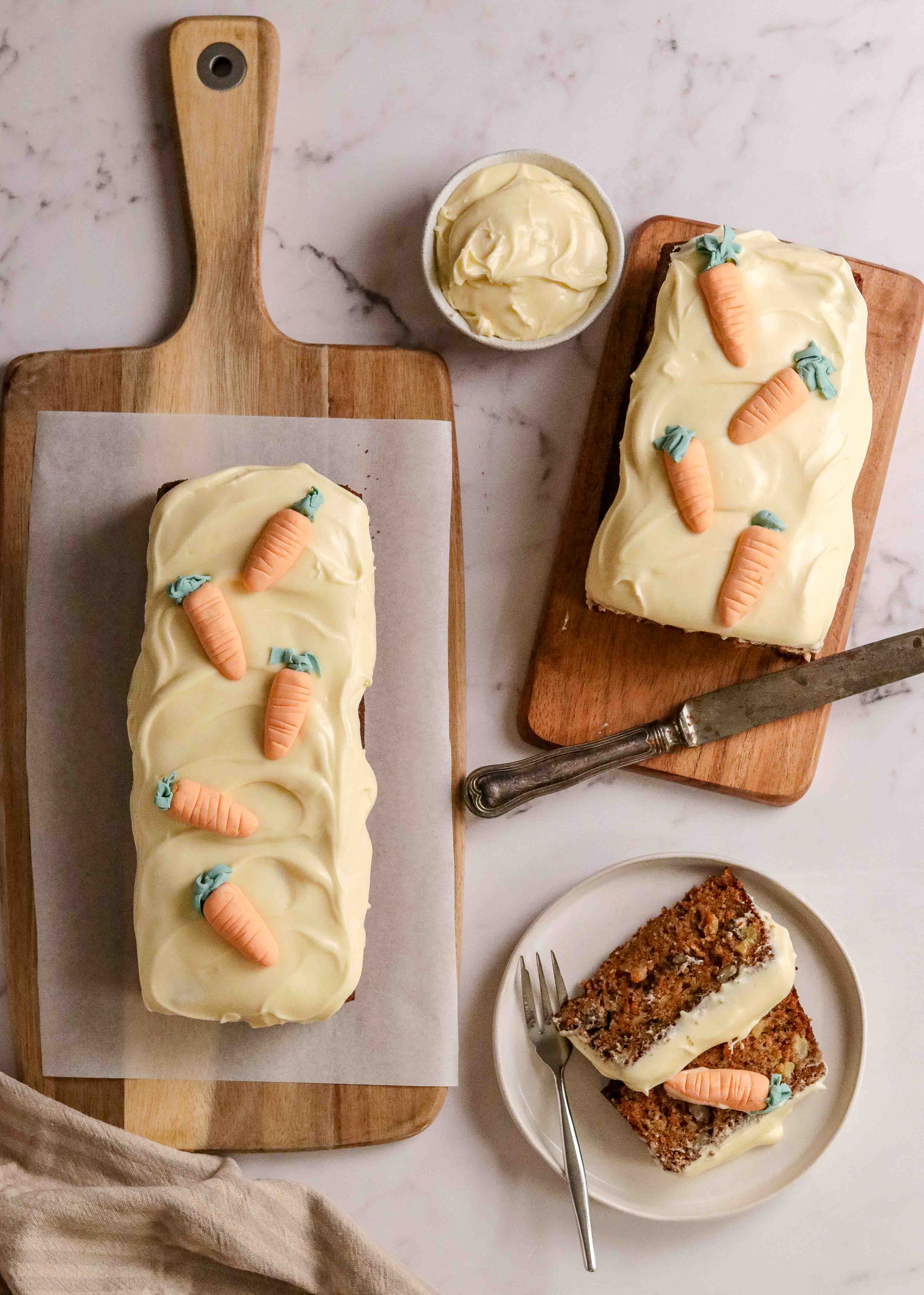 Carrot cake loaf cakes with pineapple and cream cheese icing