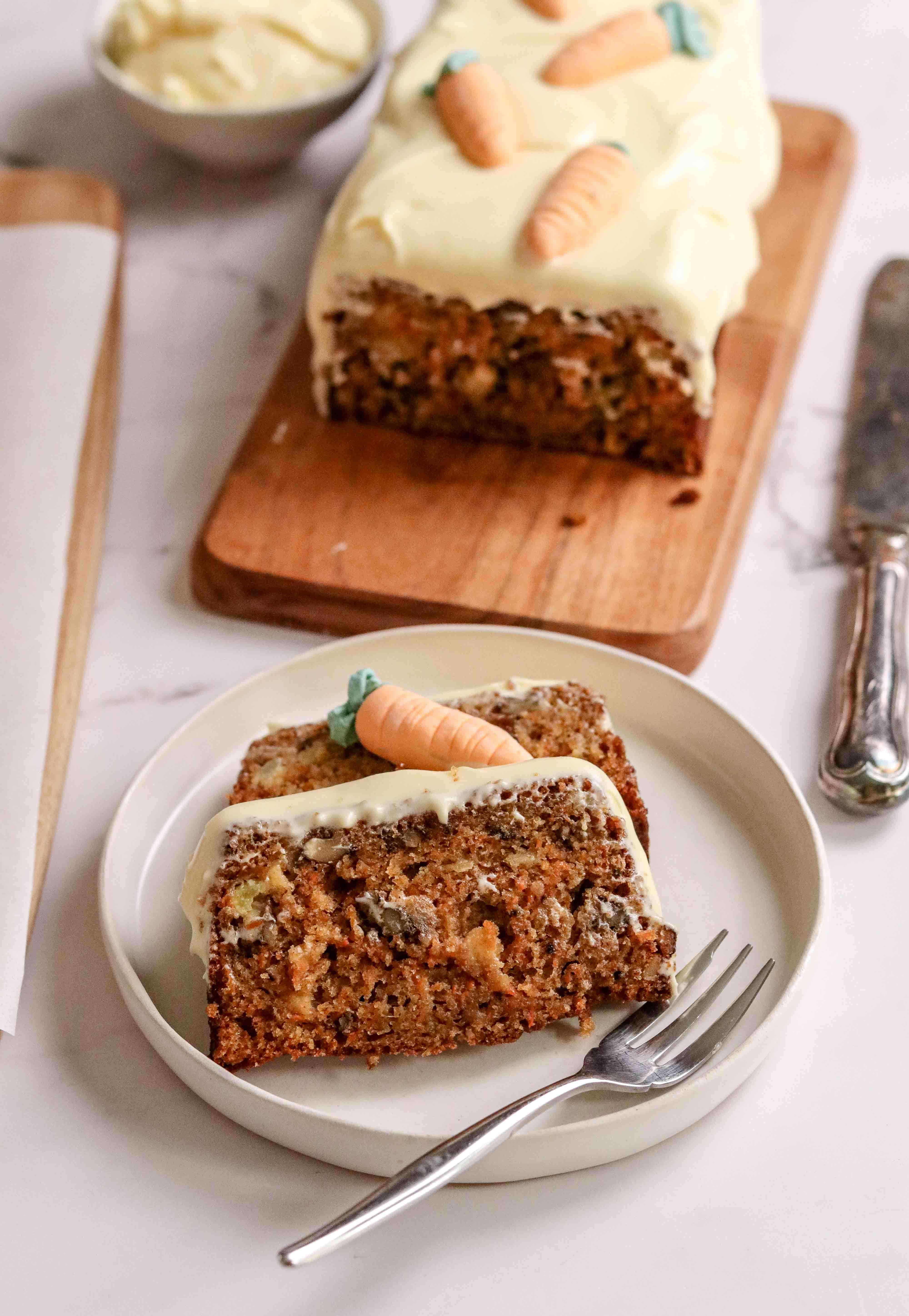 Carrot cake loaf cakes with pineapple and cream cheese icing