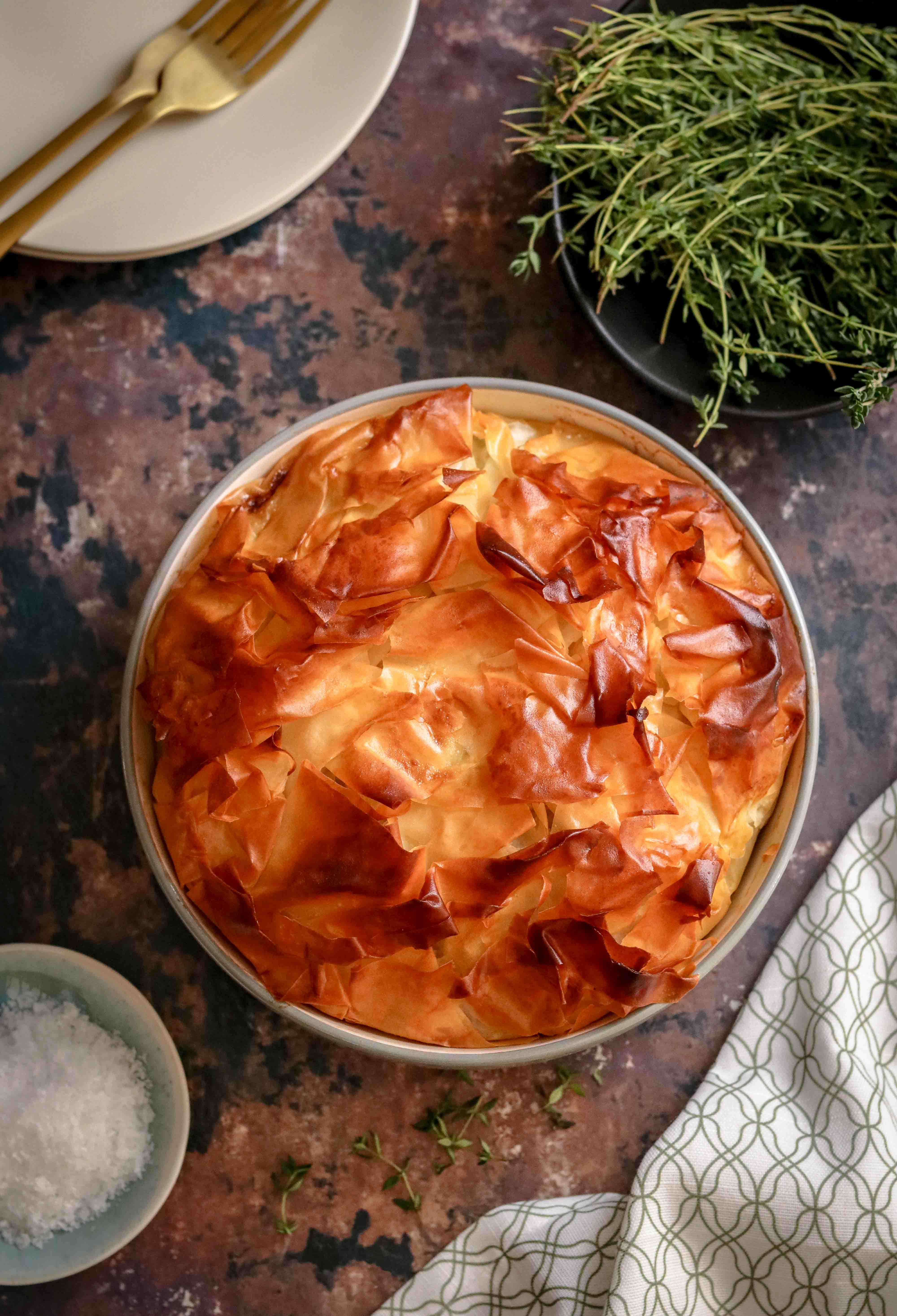 Phyllo pie with veggies and cheese