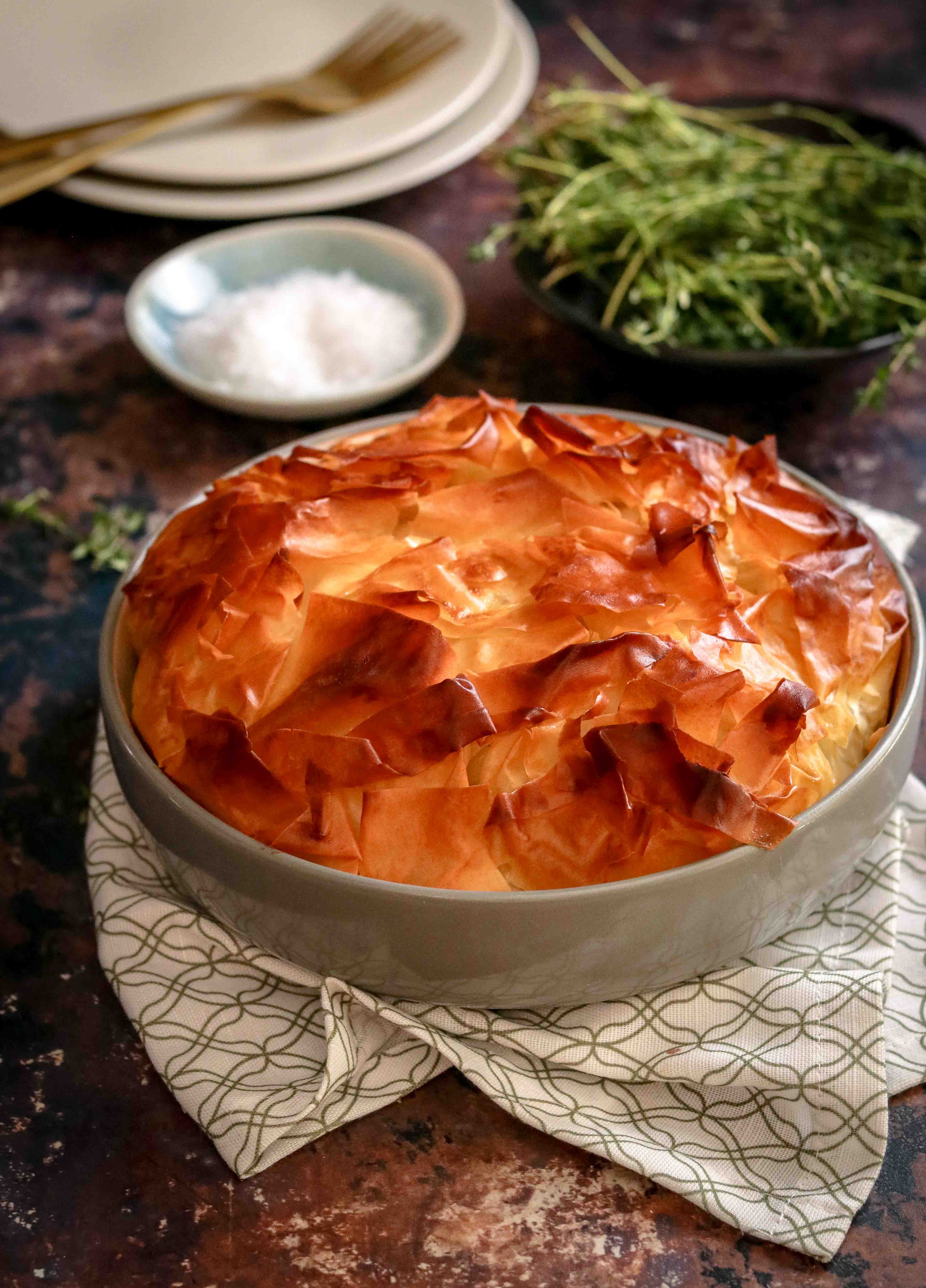 Phyllo pie with veggies and cheese