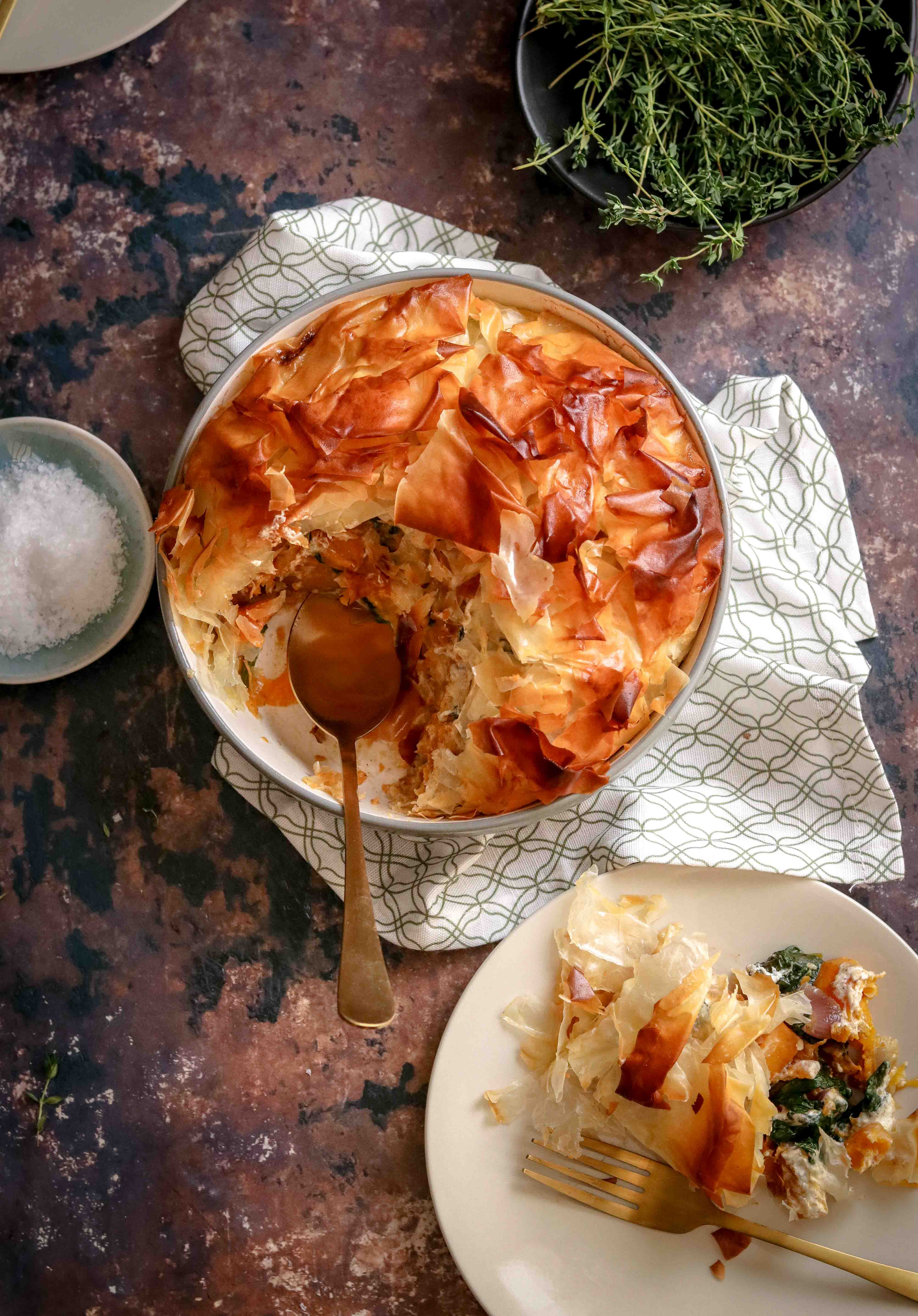Phyllo pie with veggies and cheese