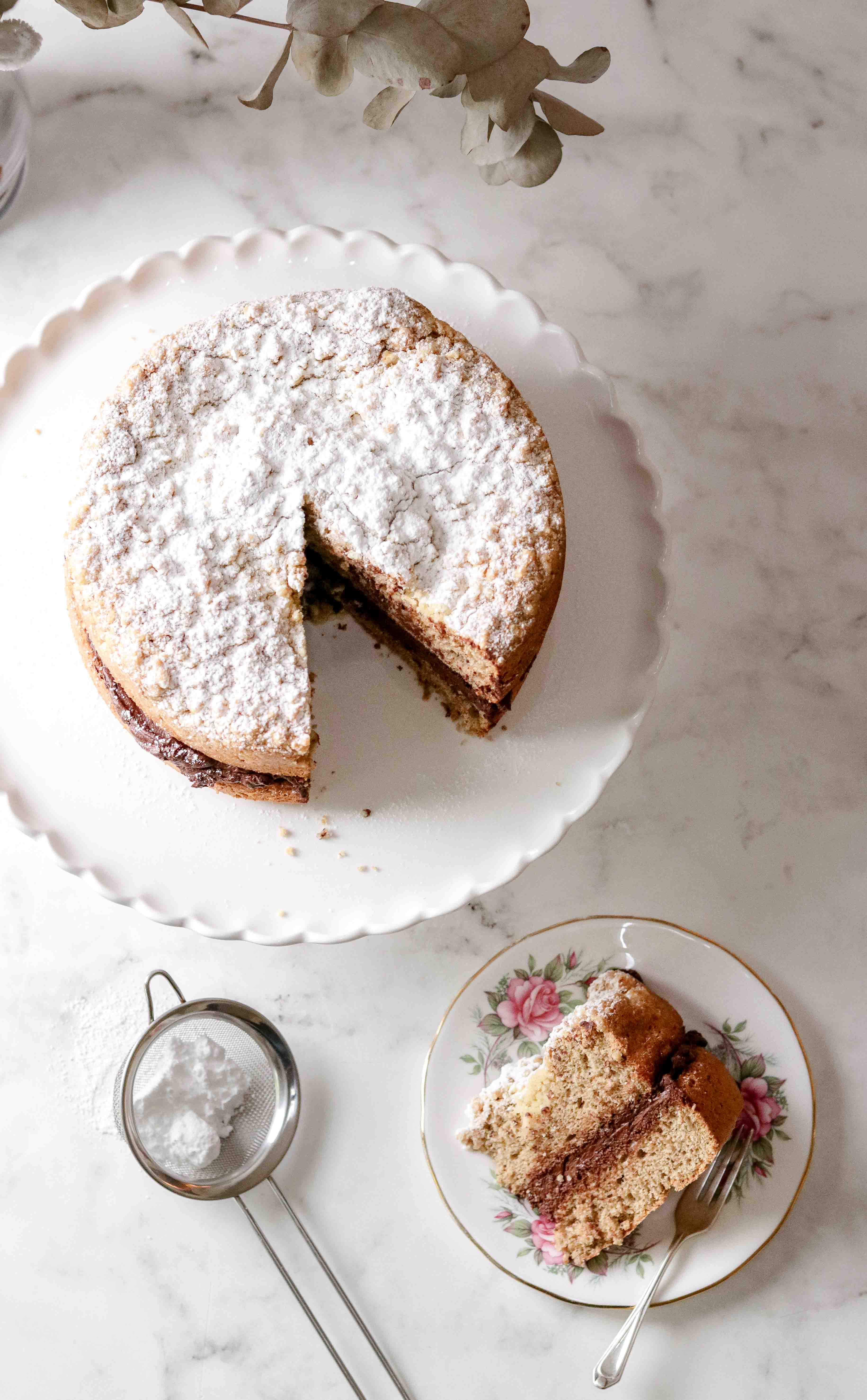 Top shot of sliced sponge cake