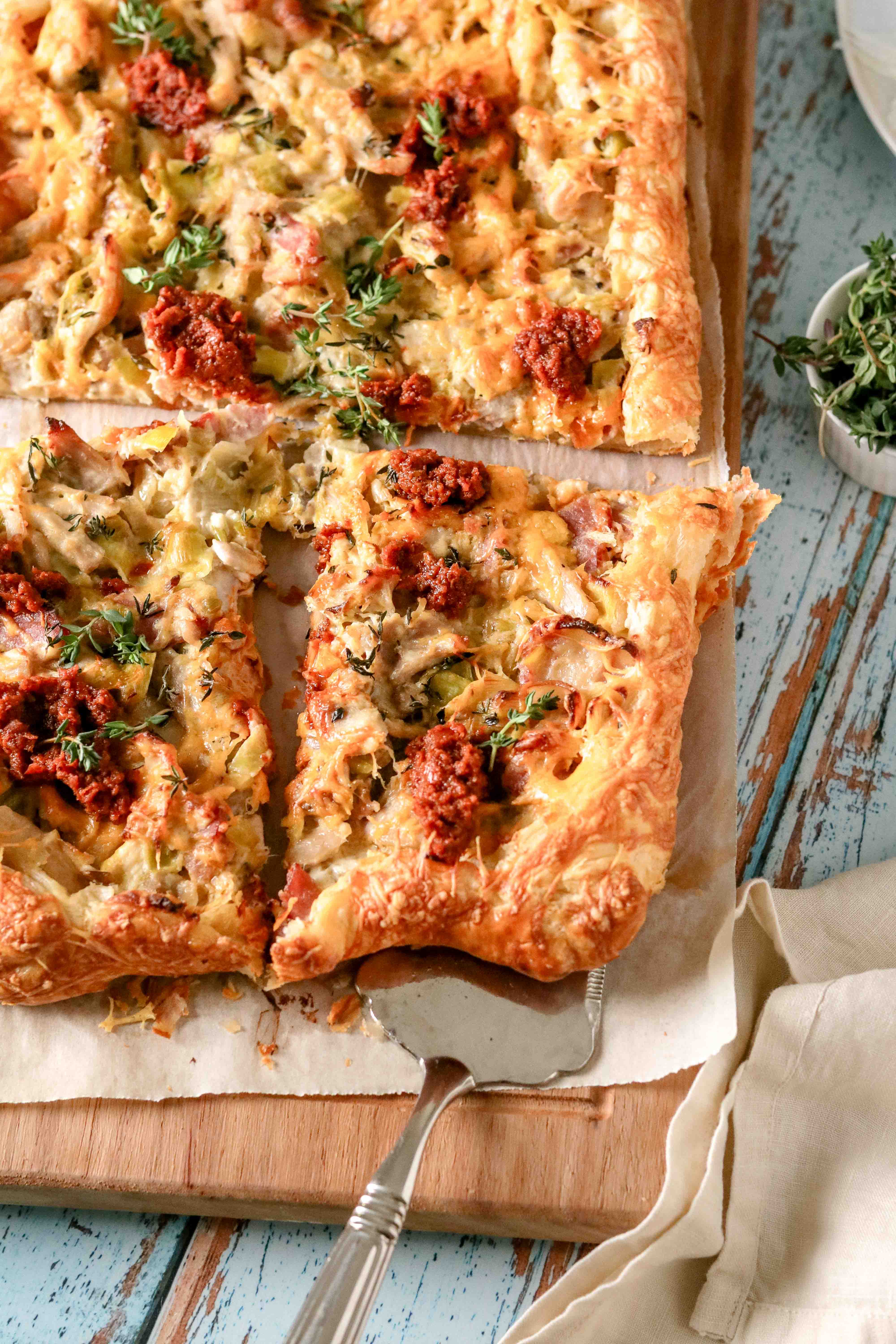Puff pastry galette with chicken, bacon and leek