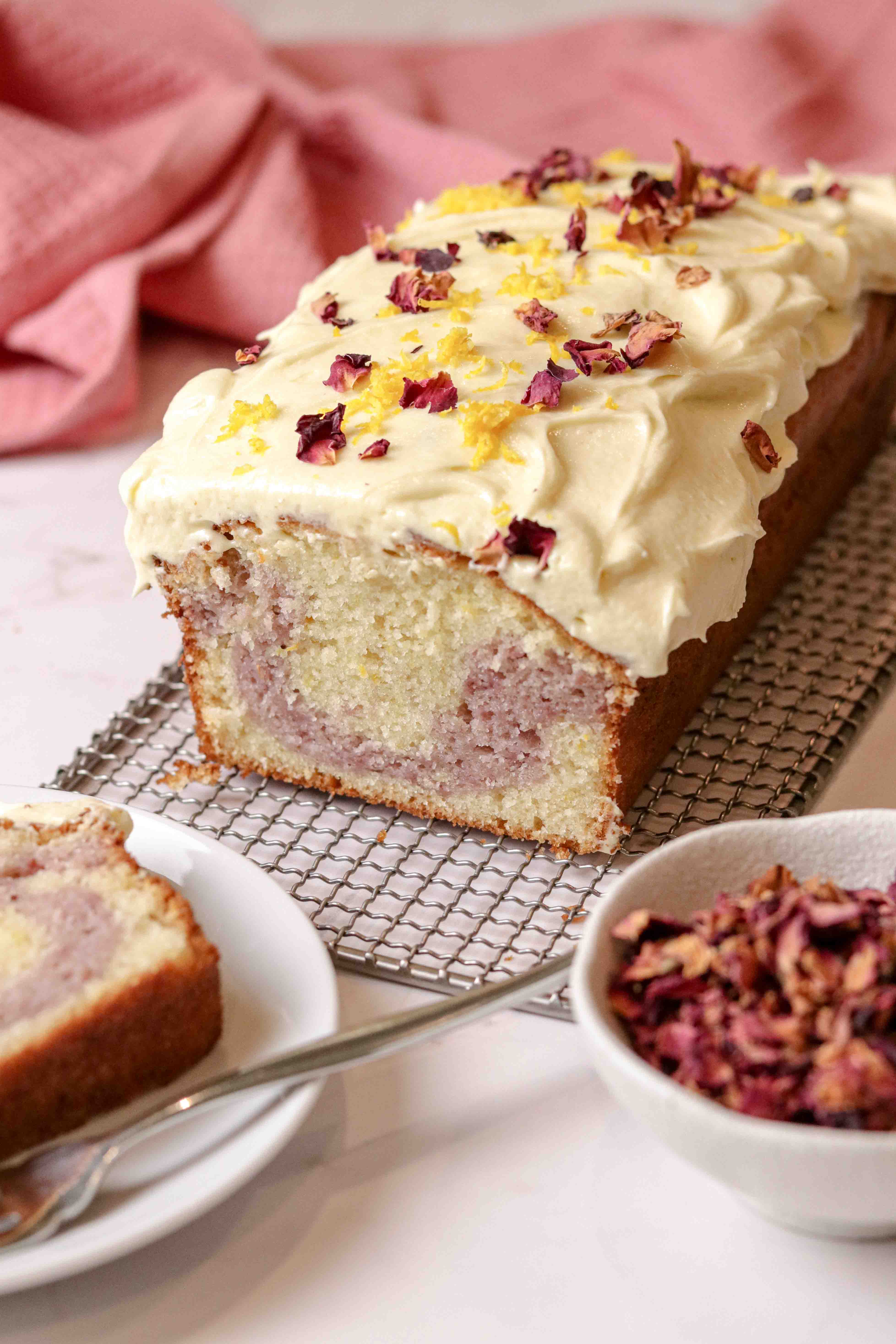 Lemon loaf cake with raspberry and white chocolate 